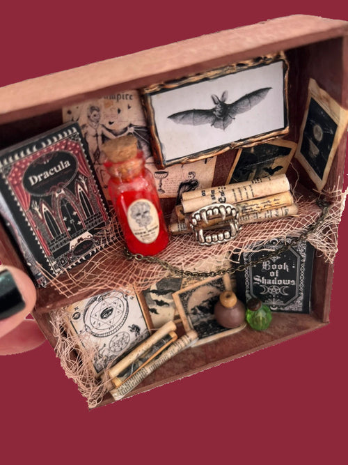 Dracula & Vampires Miniature - Vampire Cabinet by Pandora