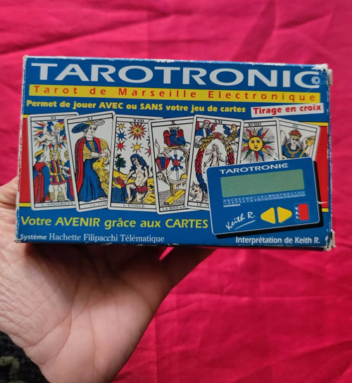 Electronic TAROT: Automatic Card Drawing with Tarotronic