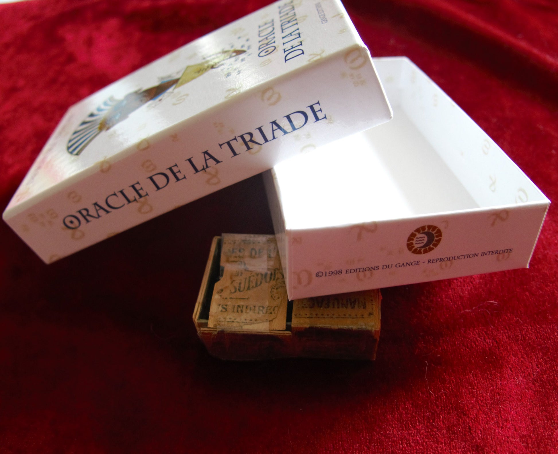 Acheter Oracle de la Triade - Boutique de tarots Variantes.
